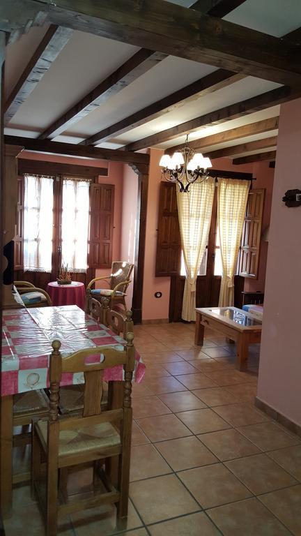 Apartamentos Rurales Tauro Cabezuela Del Valle Exteriör bild